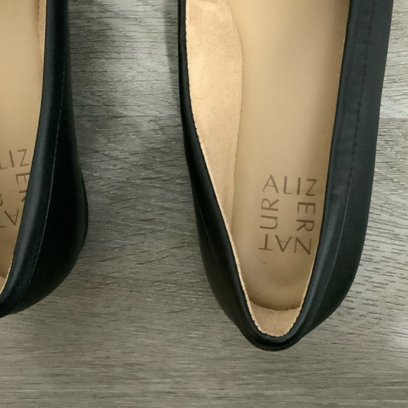 Naturalizer Size 7.5 Black Loafers with Silver Buckle Detail - New - Picture 4 of 6